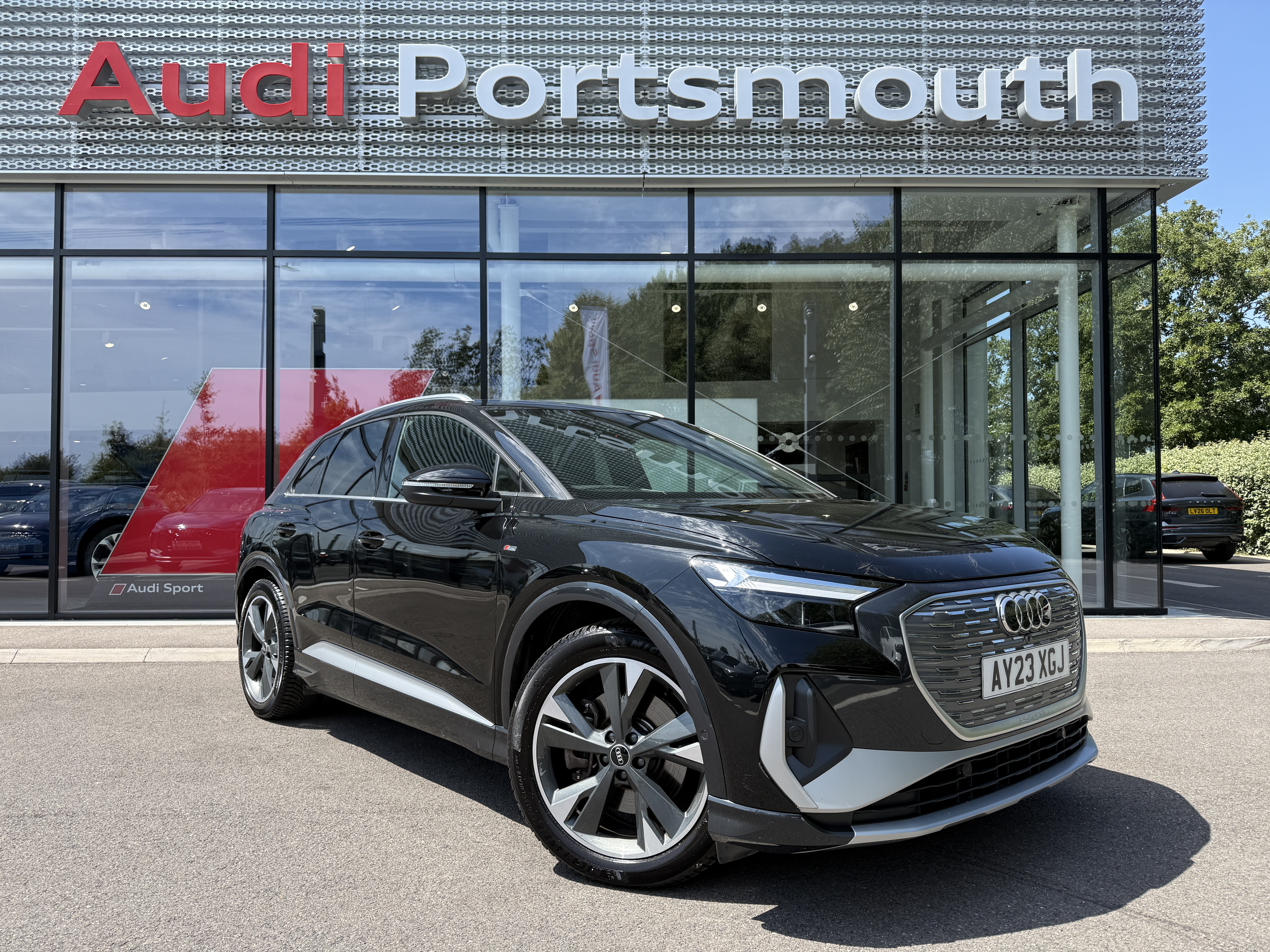 Main listing image - Audi Q4