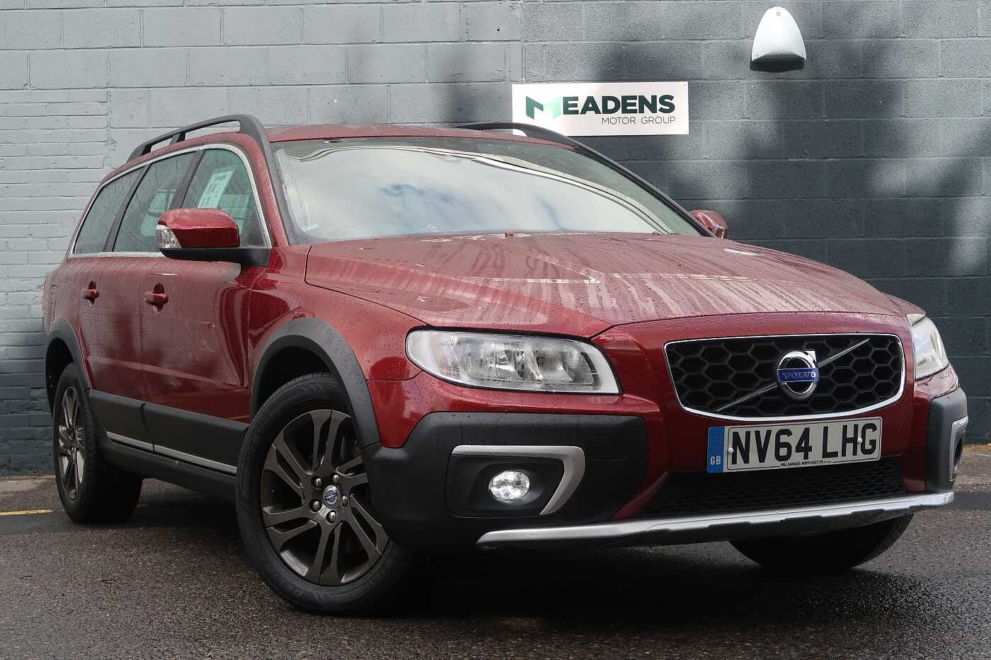 Main listing image - Volvo XC70