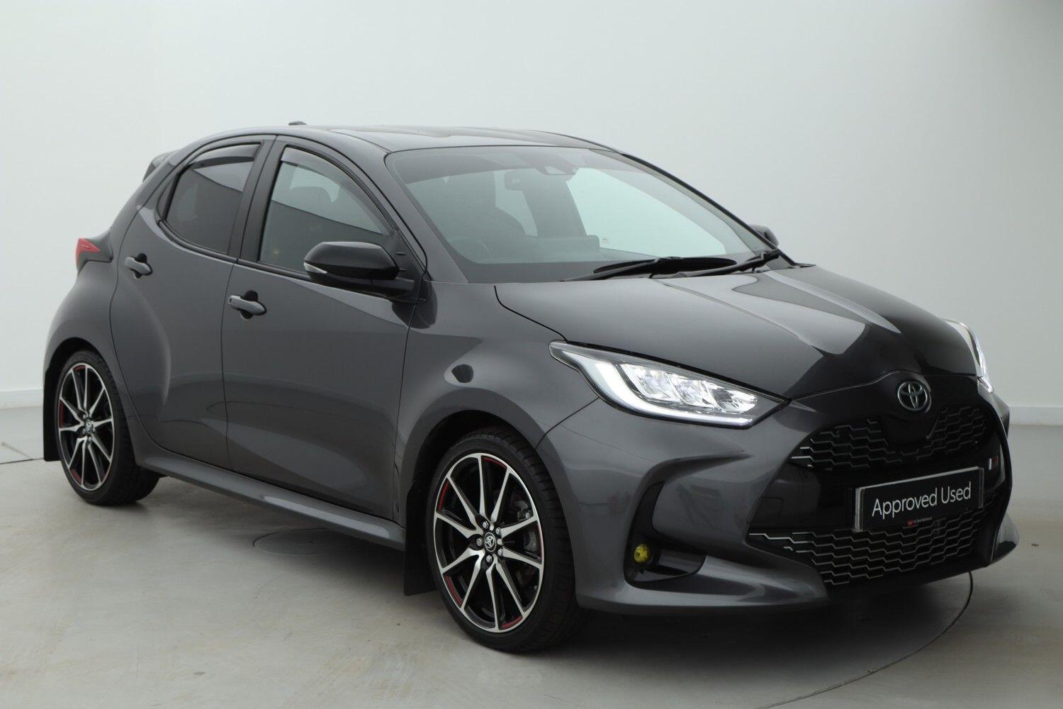 Main listing image - Toyota Yaris