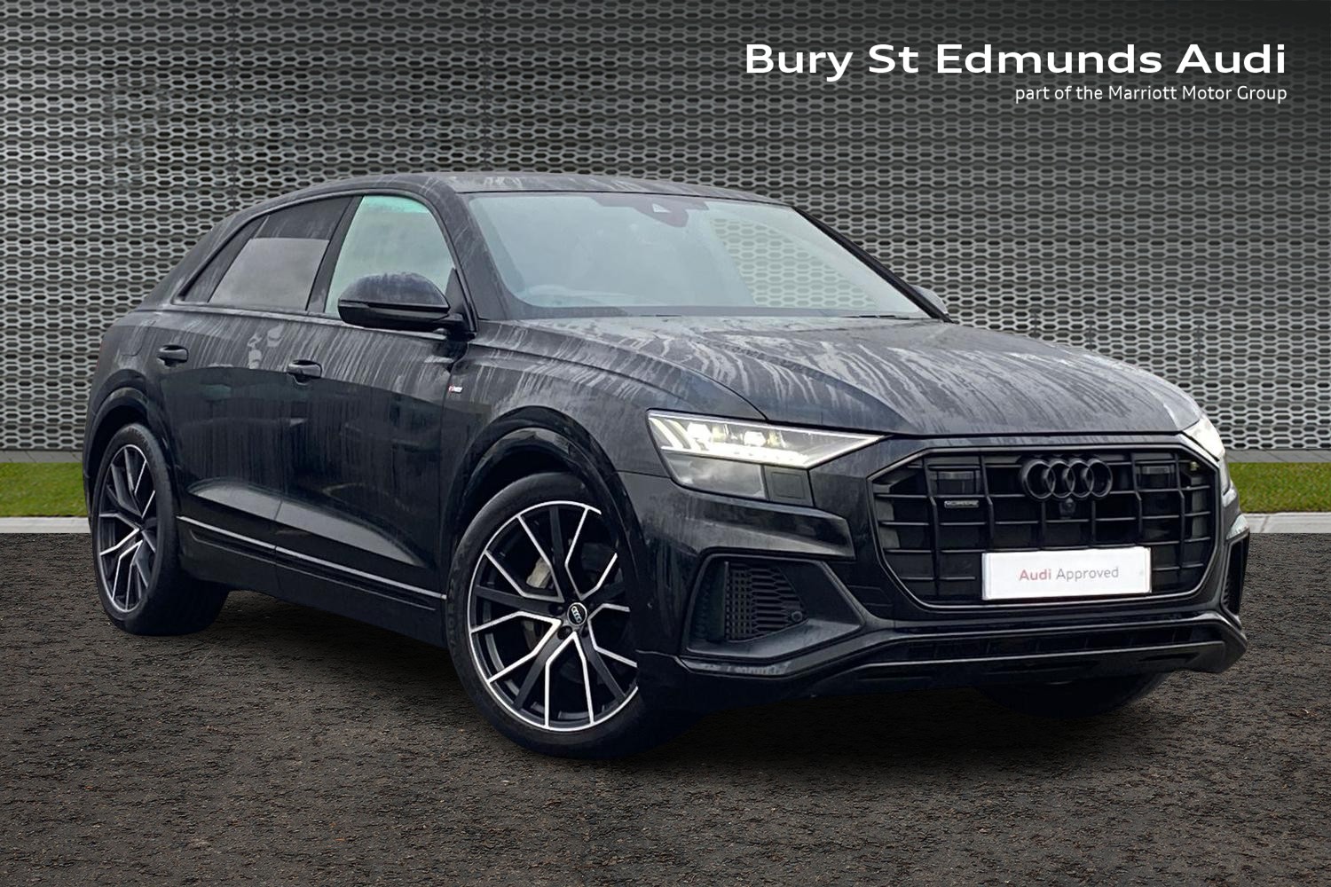 Main listing image - Audi Q8