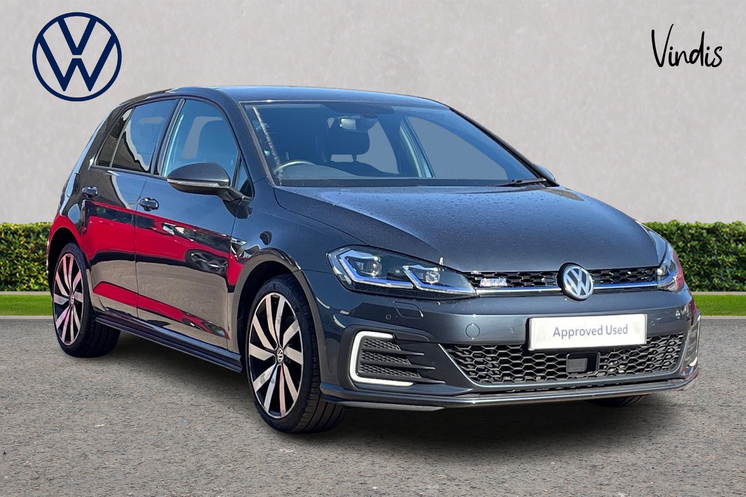 Main listing image - Volkswagen Golf GTE