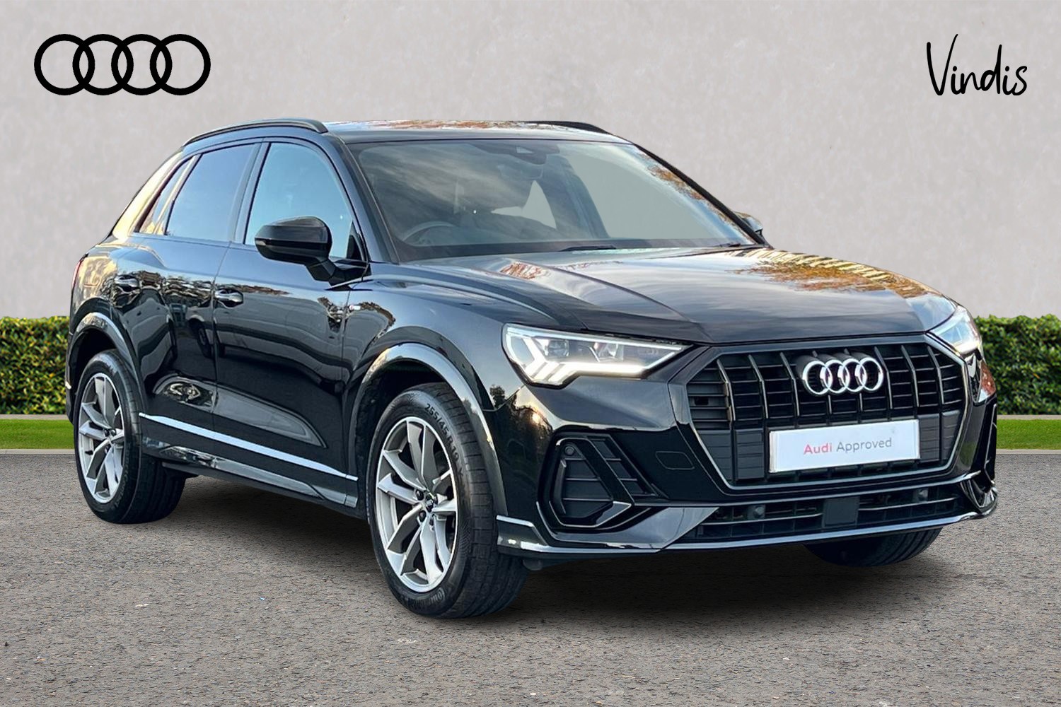 Main listing image - Audi Q3