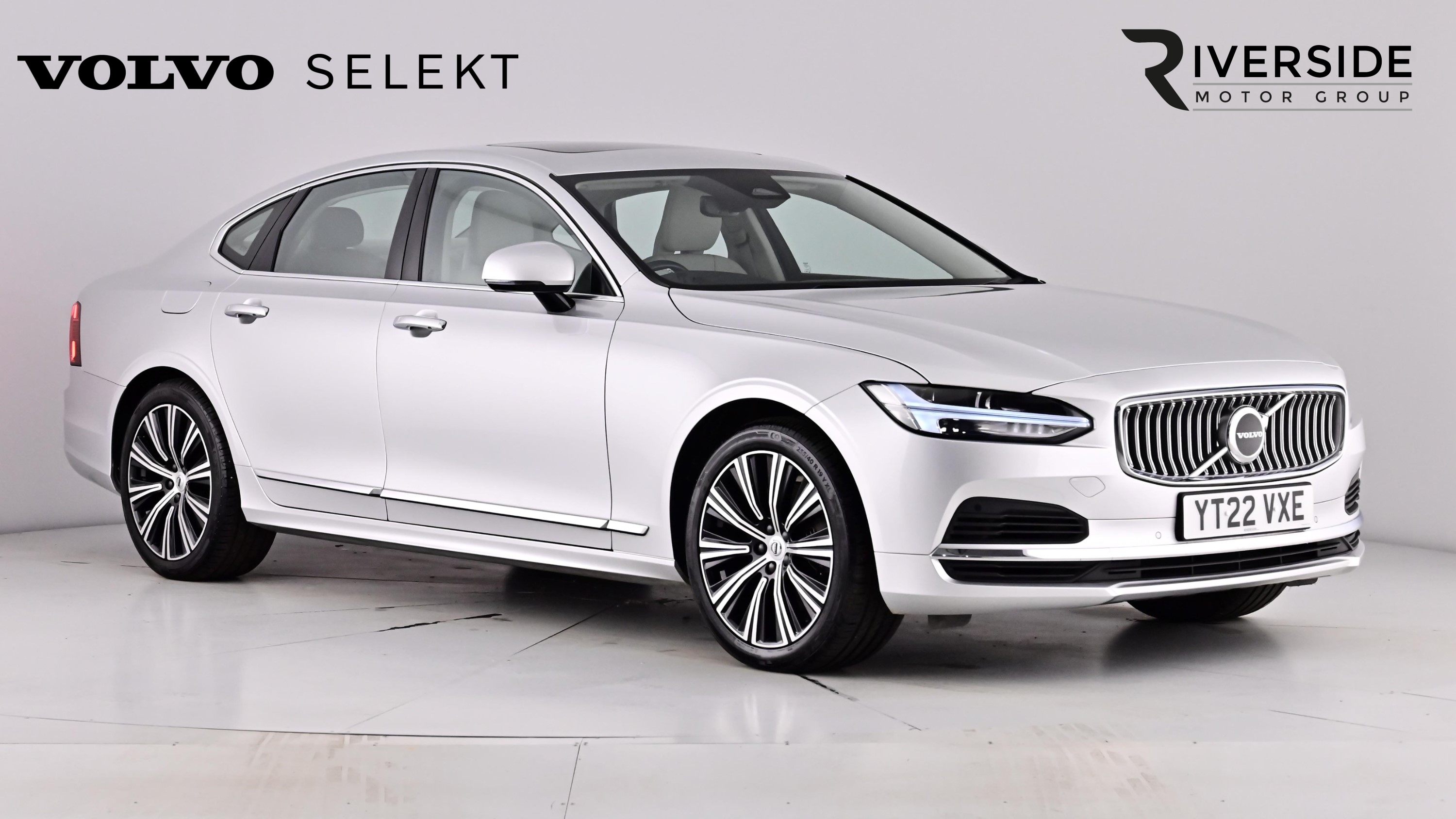 Main listing image - Volvo S90