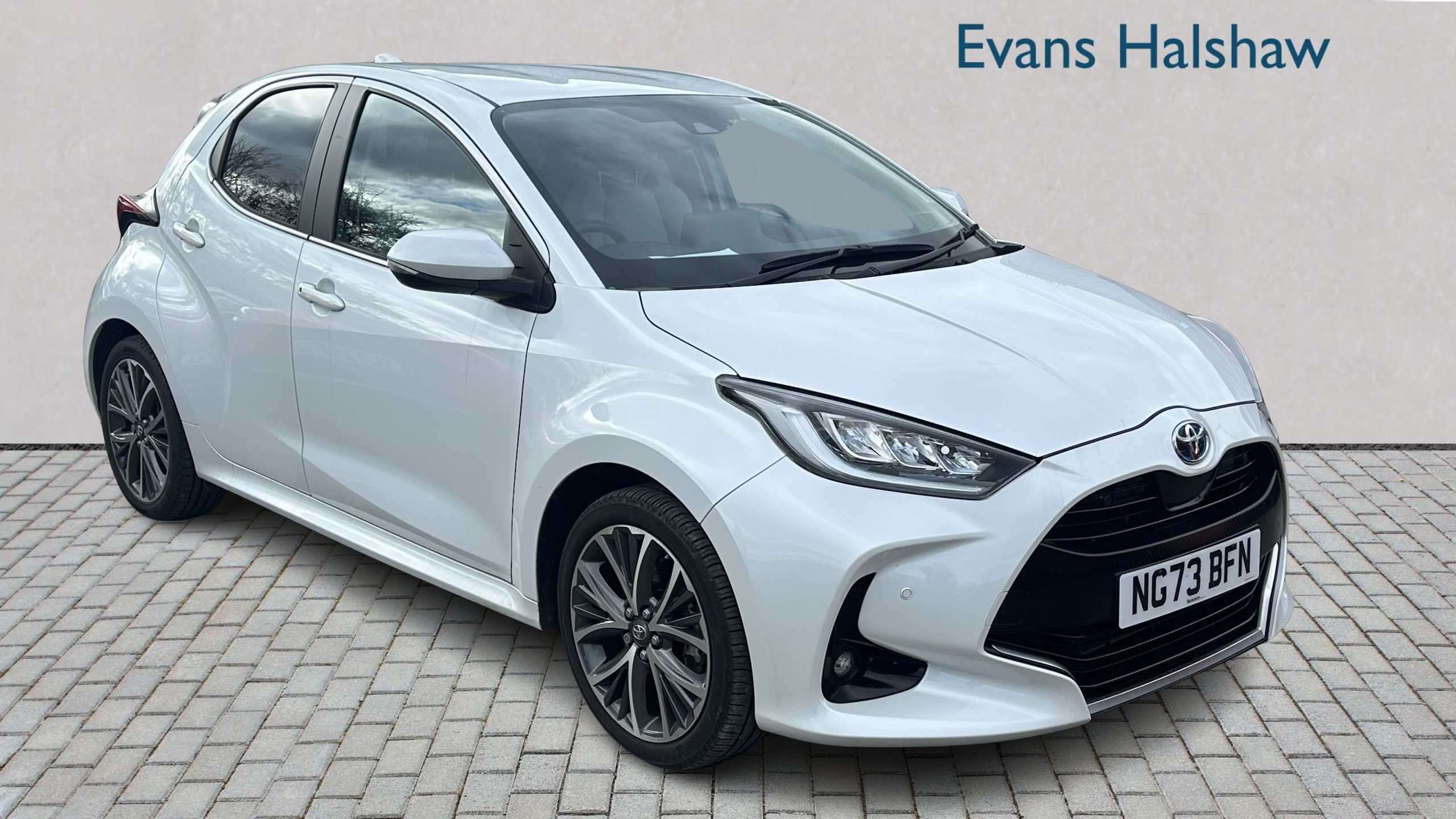 Main listing image - Toyota Yaris