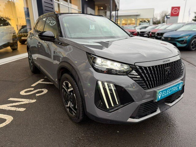 Main listing image - Peugeot e-2008