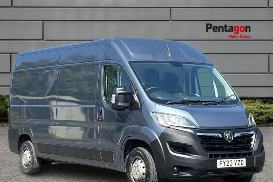 Main listing image - Vauxhall Movano