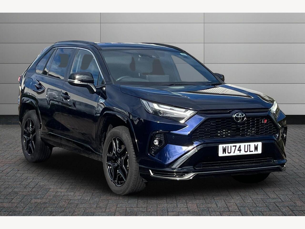 Main listing image - Toyota RAV4