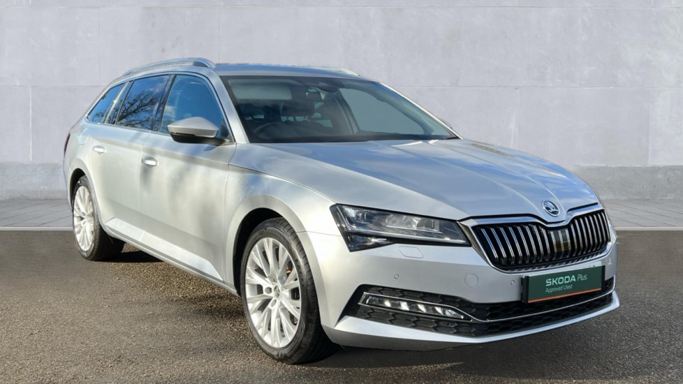 Main listing image - Skoda Superb Estate