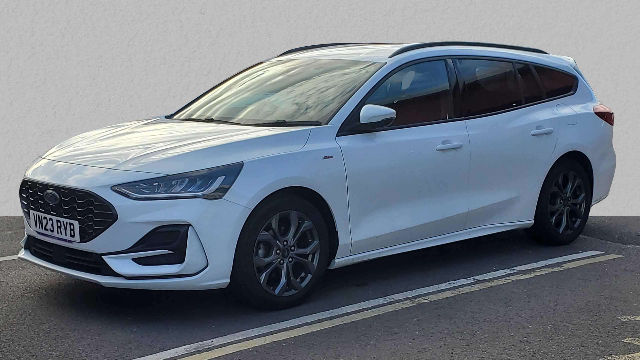 Main listing image - Ford Focus Estate