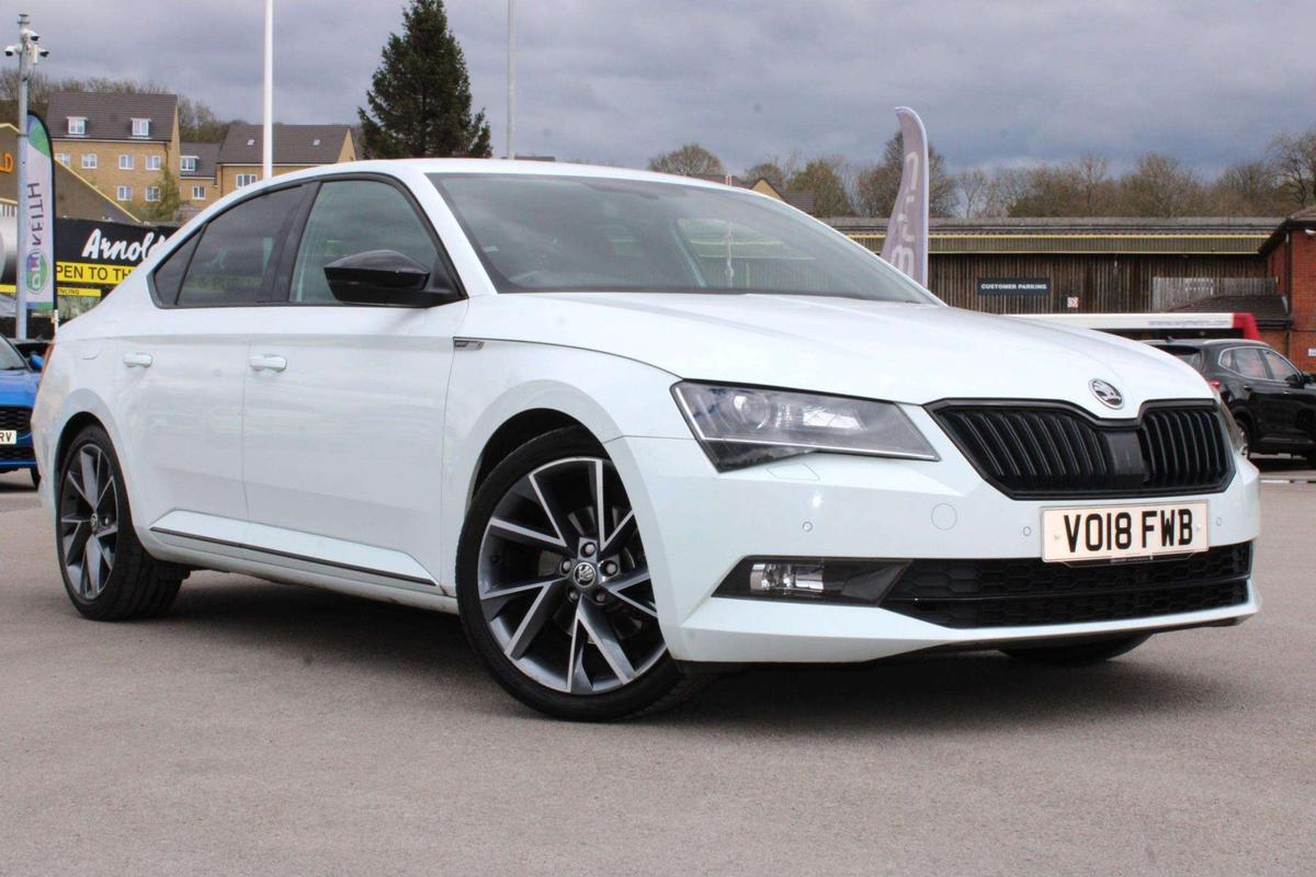 Main listing image - Skoda Superb