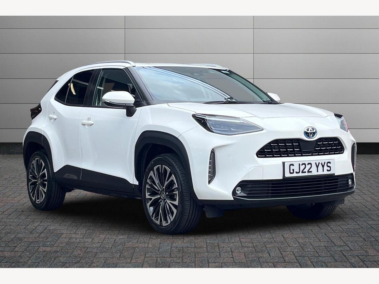 Main listing image - Toyota Yaris Cross