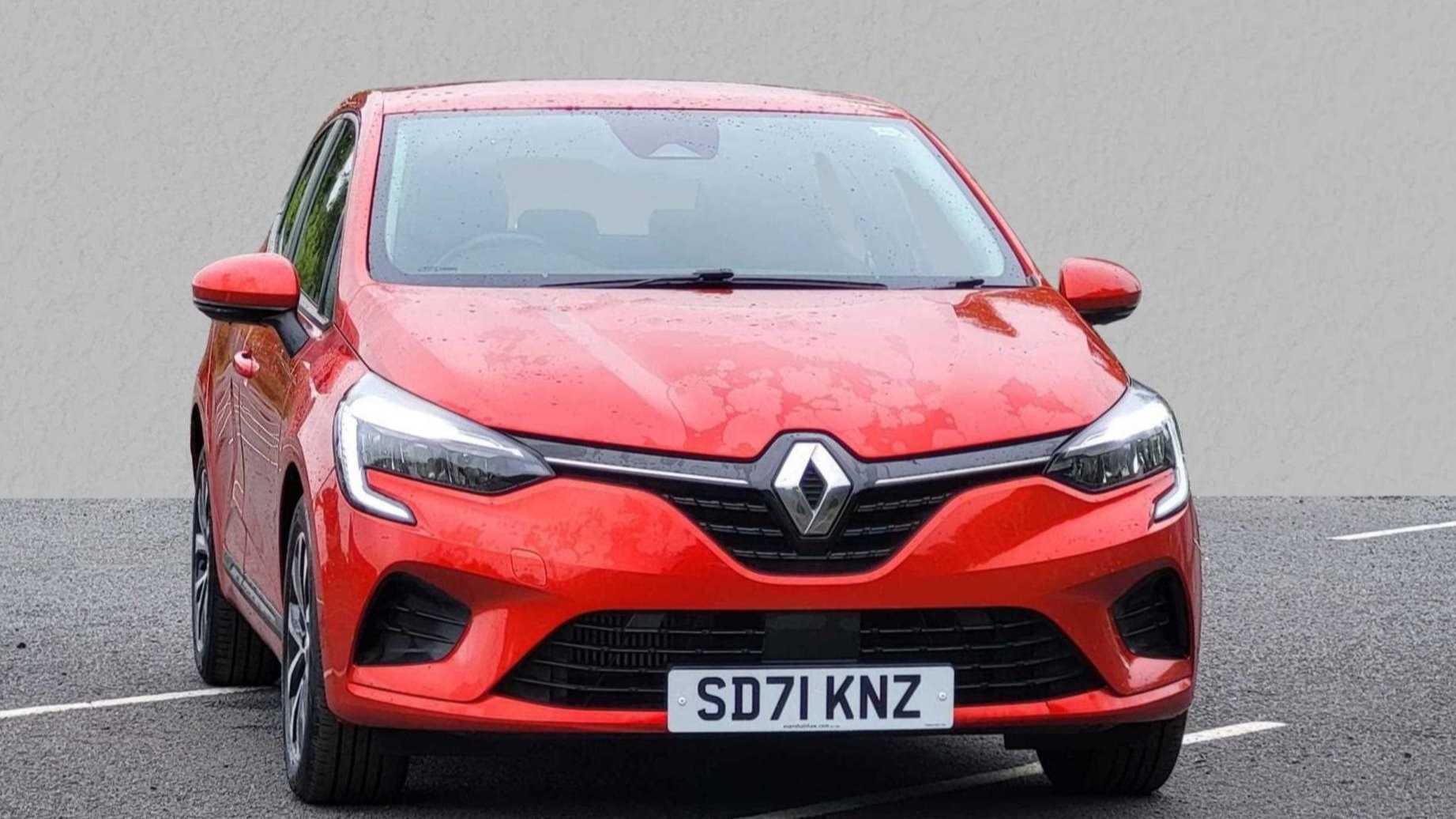 Main listing image - Renault Clio