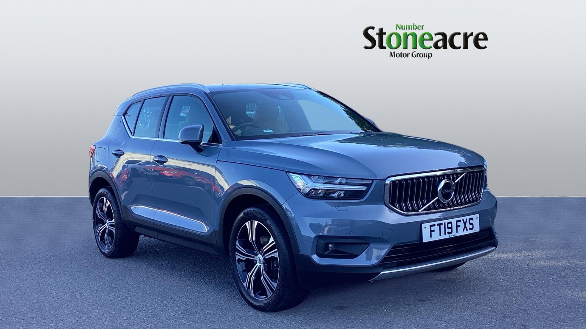 Main listing image - Volvo XC40