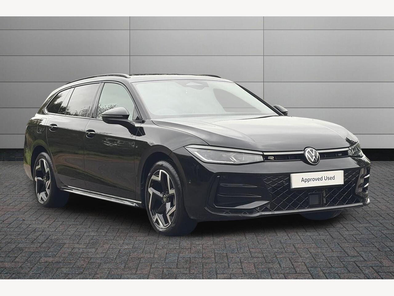 Main listing image - Volkswagen Passat