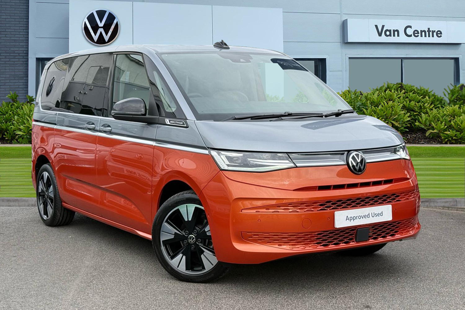 Main listing image - Volkswagen Multivan