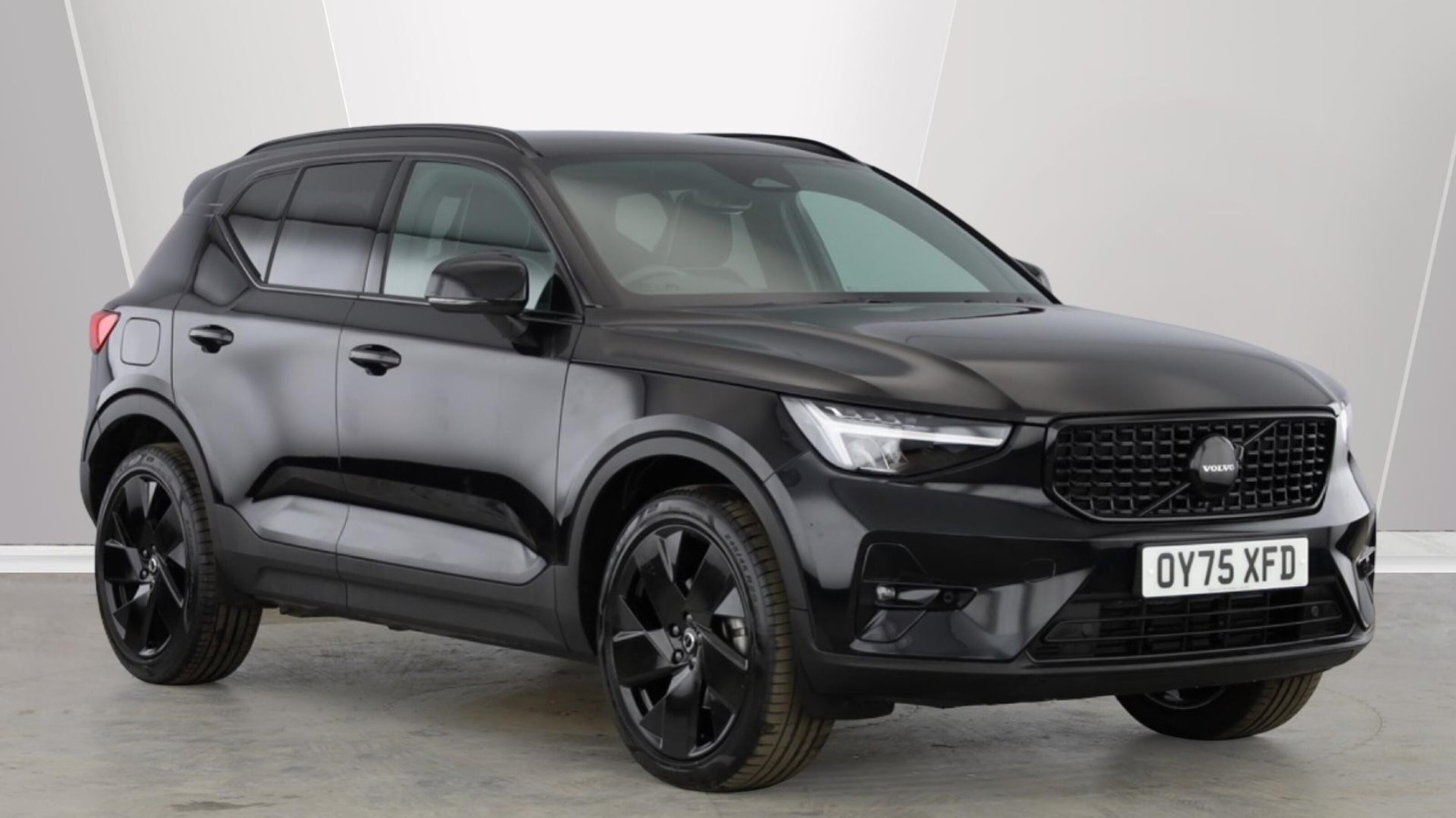 Main listing image - Volvo XC40