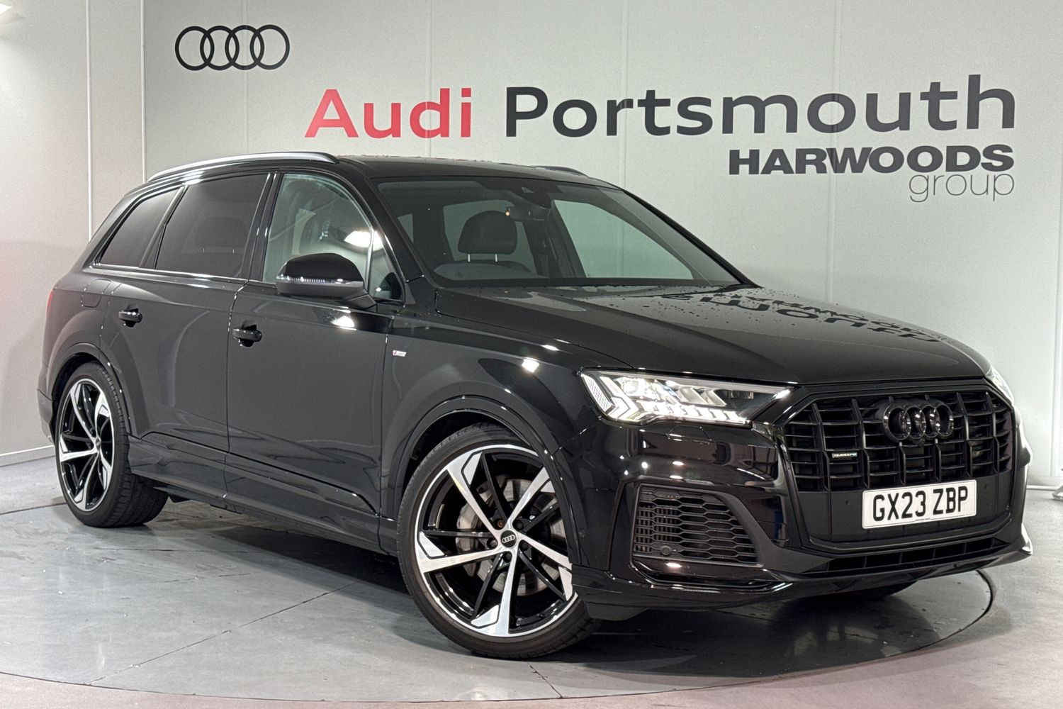 Main listing image - Audi Q7