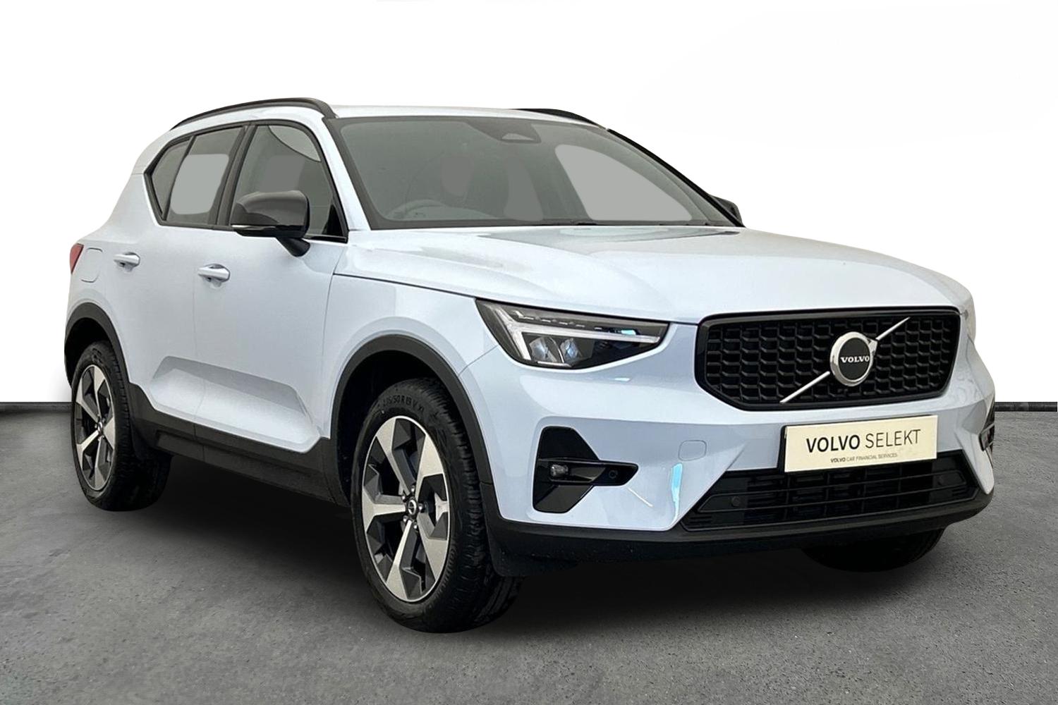 Main listing image - Volvo XC40