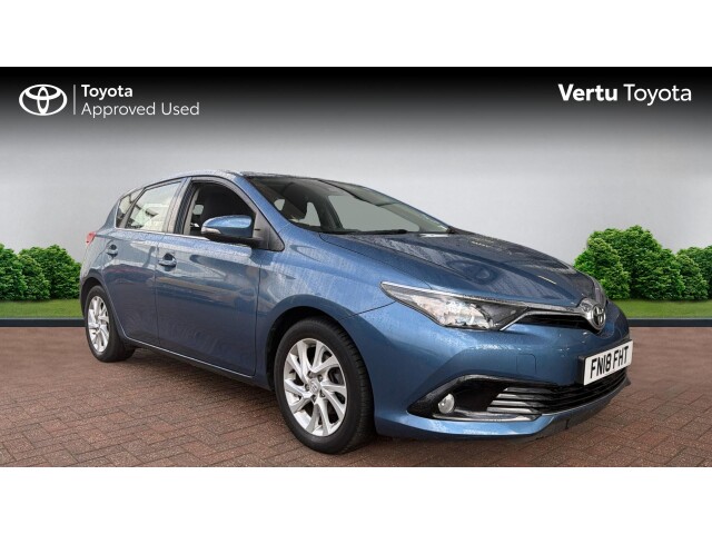 Main listing image - Toyota Auris