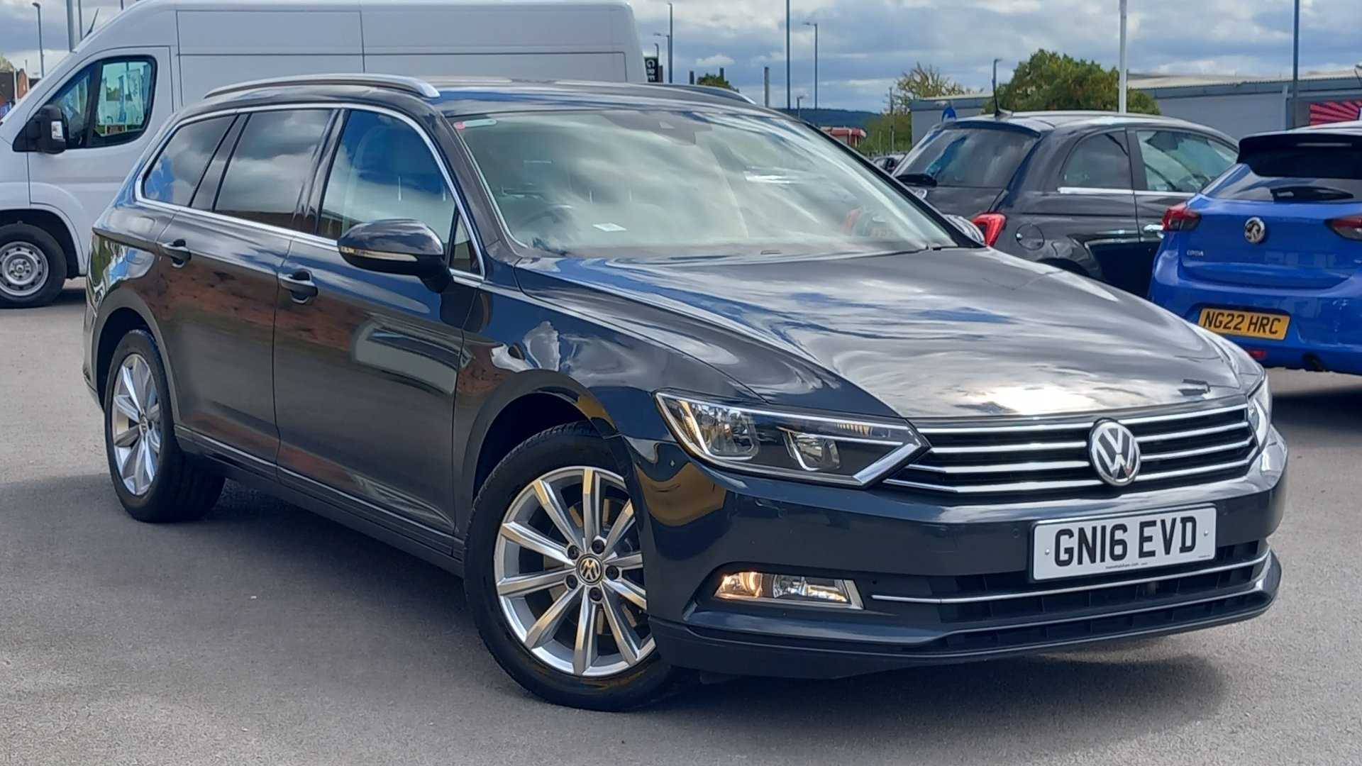 Main listing image - Volkswagen Passat Estate