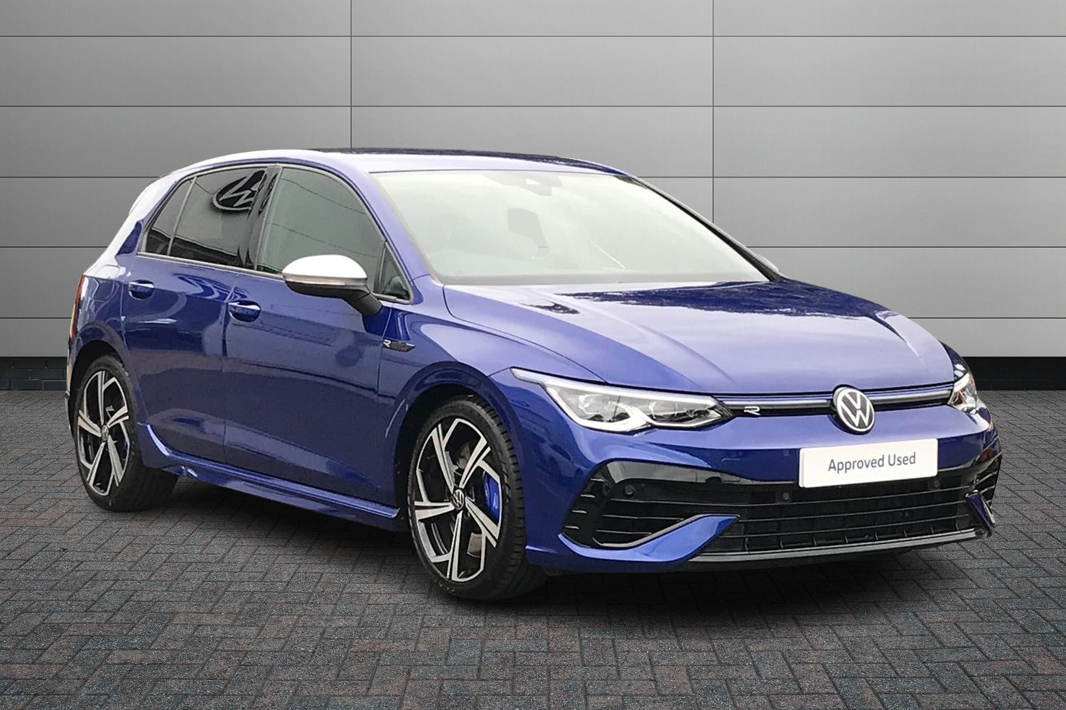 Main listing image - Volkswagen Golf R