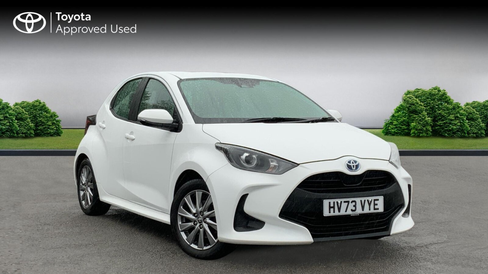 Main listing image - Toyota Yaris
