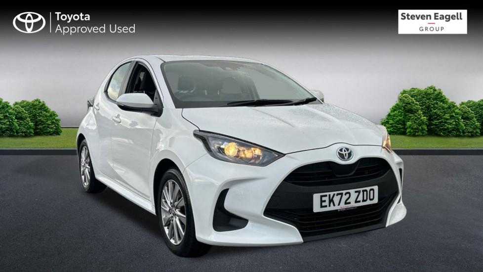 Main listing image - Toyota Yaris