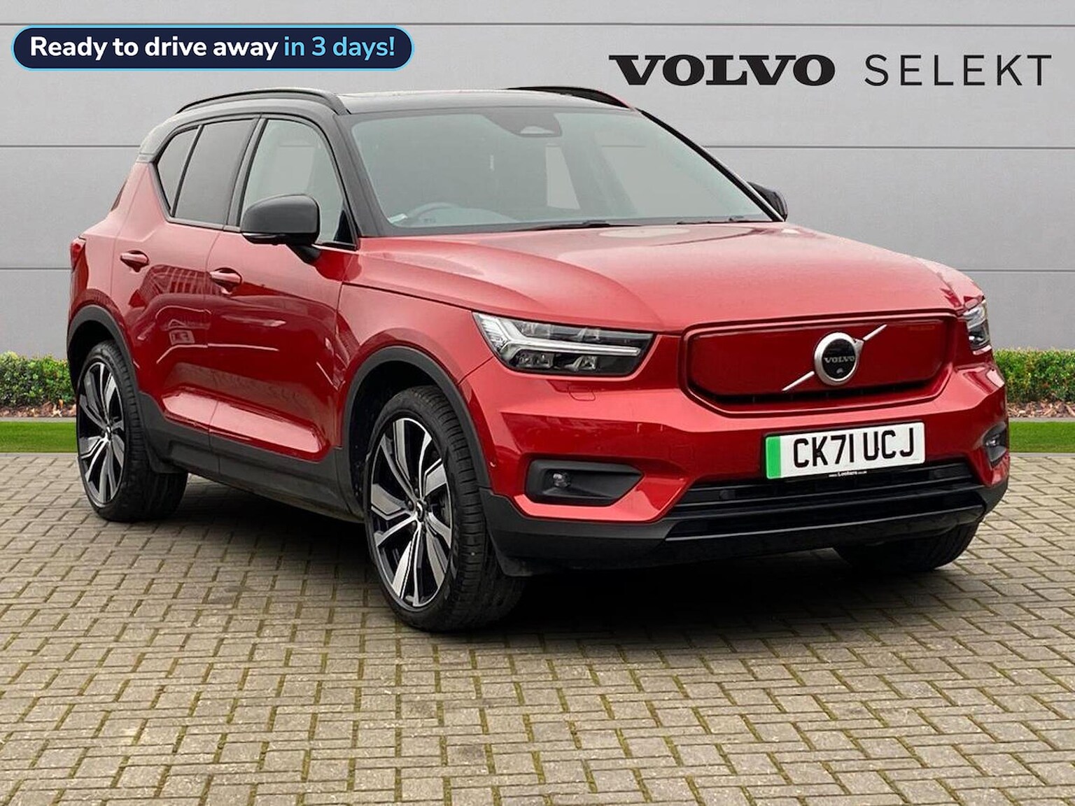 Main listing image - Volvo XC40 Recharge