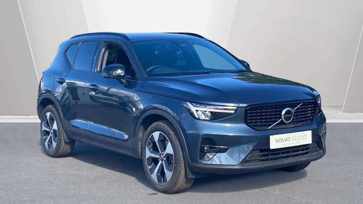 Main listing image - Volvo XC40