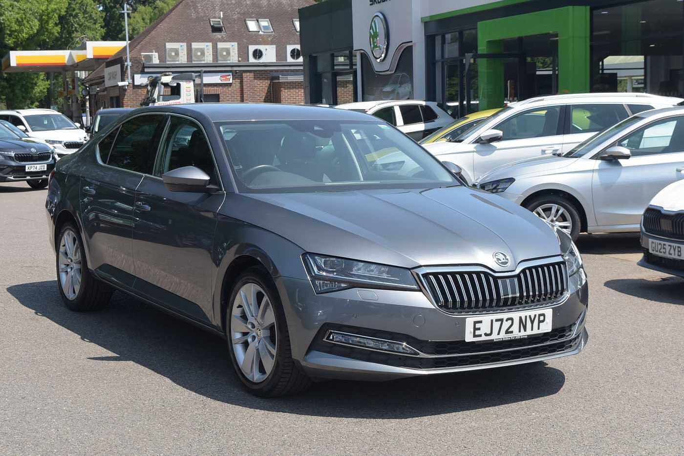 Main listing image - Skoda Superb