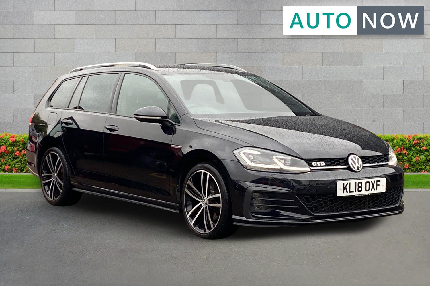 Main listing image - Volkswagen Golf