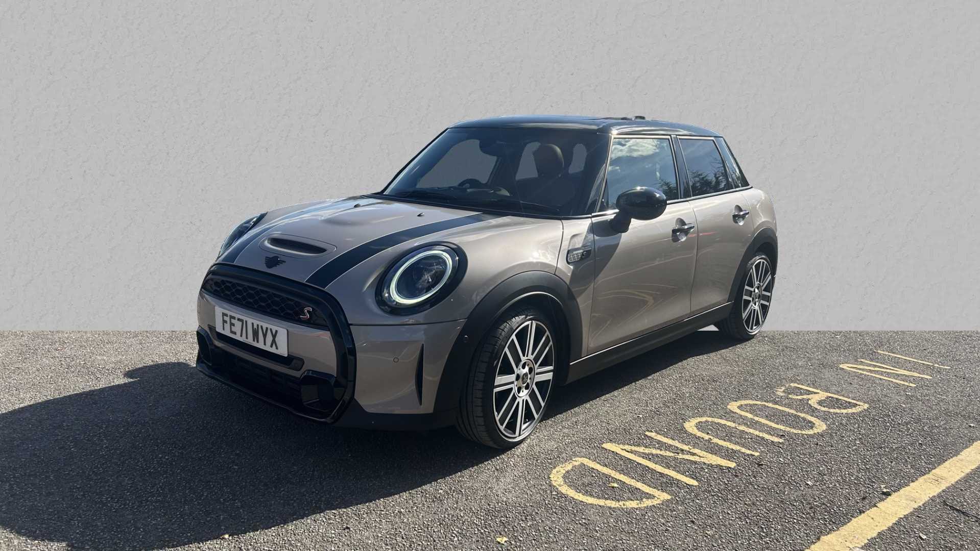 Main listing image - MINI Hatchback 5dr