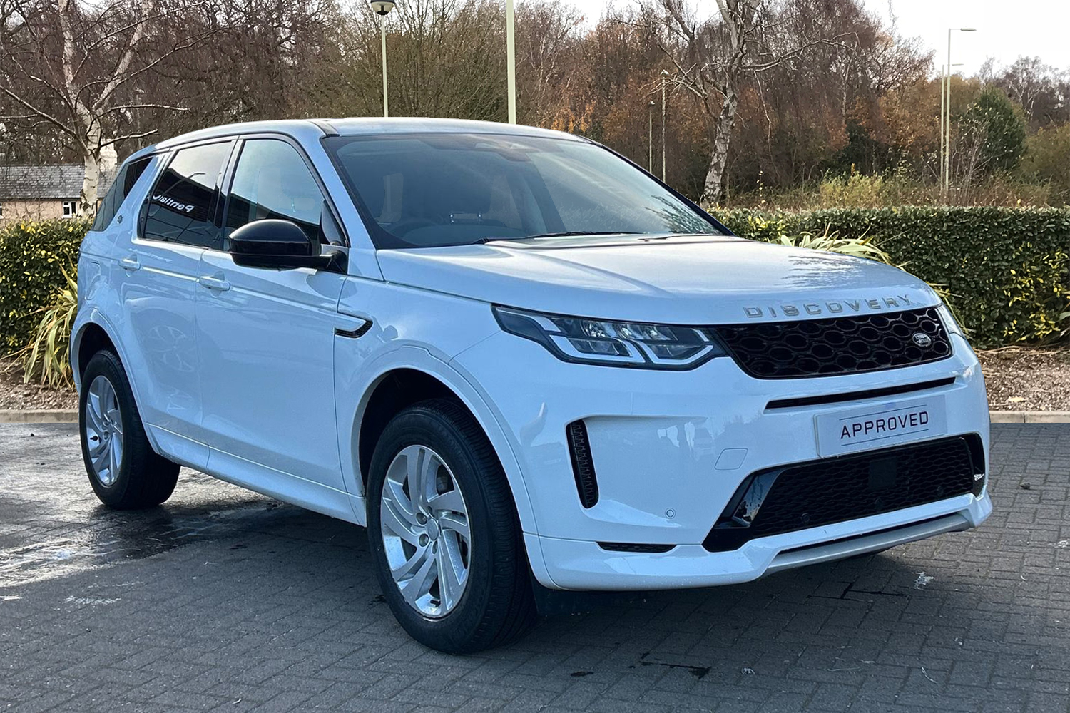 Main listing image - Land Rover Discovery Sport