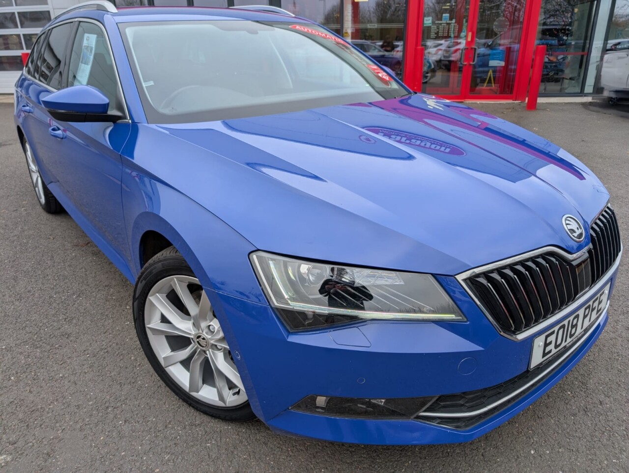 Main listing image - Skoda Superb Estate