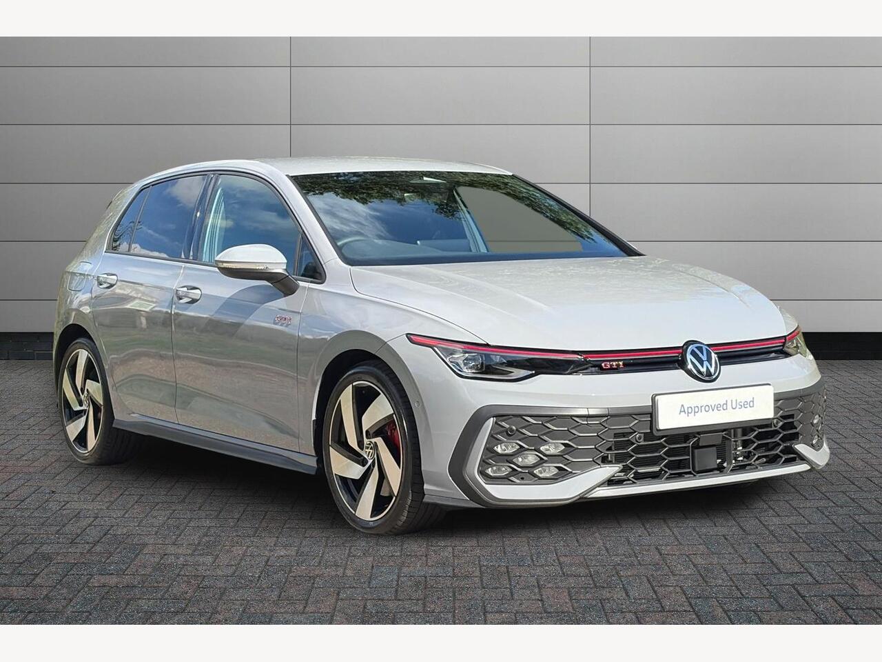 Main listing image - Volkswagen Golf