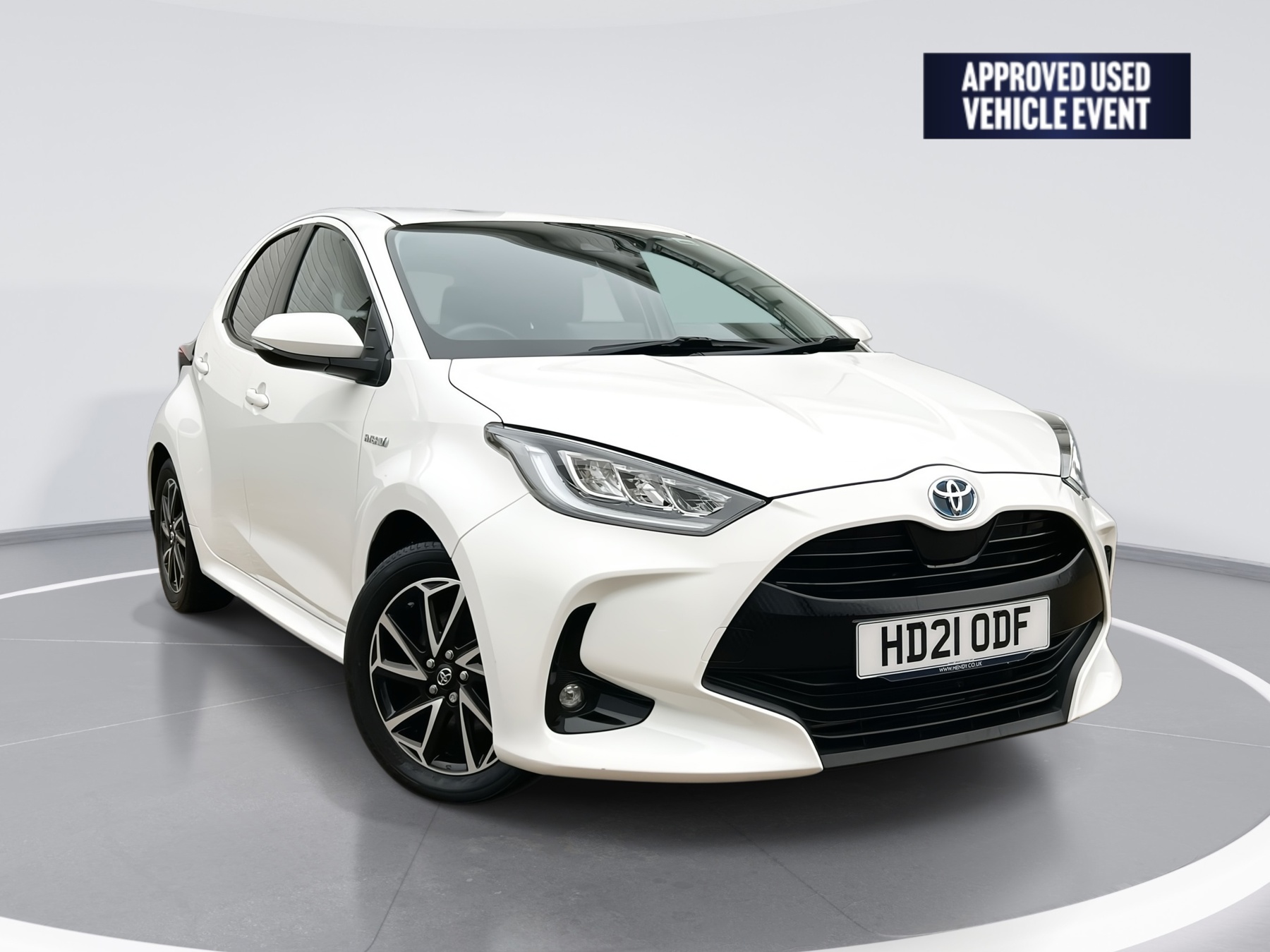 Main listing image - Toyota Yaris