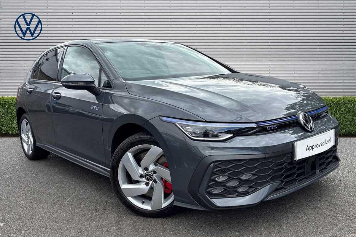 Main listing image - Volkswagen Golf