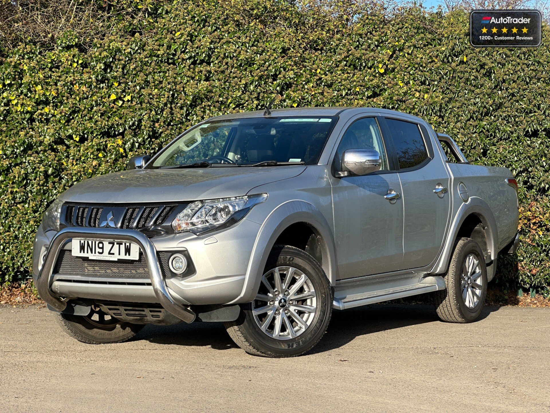 Main listing image - Mitsubishi L200