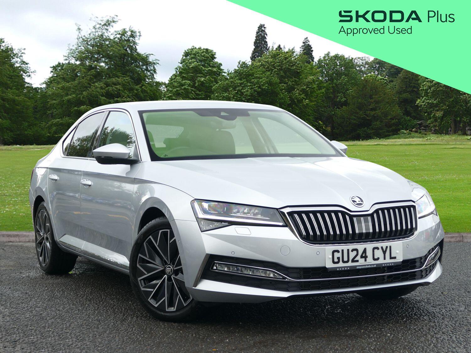 Main listing image - Skoda Superb