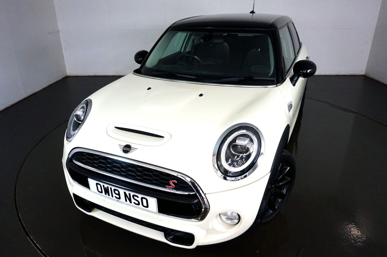 Main listing image - MINI Hatchback 5dr