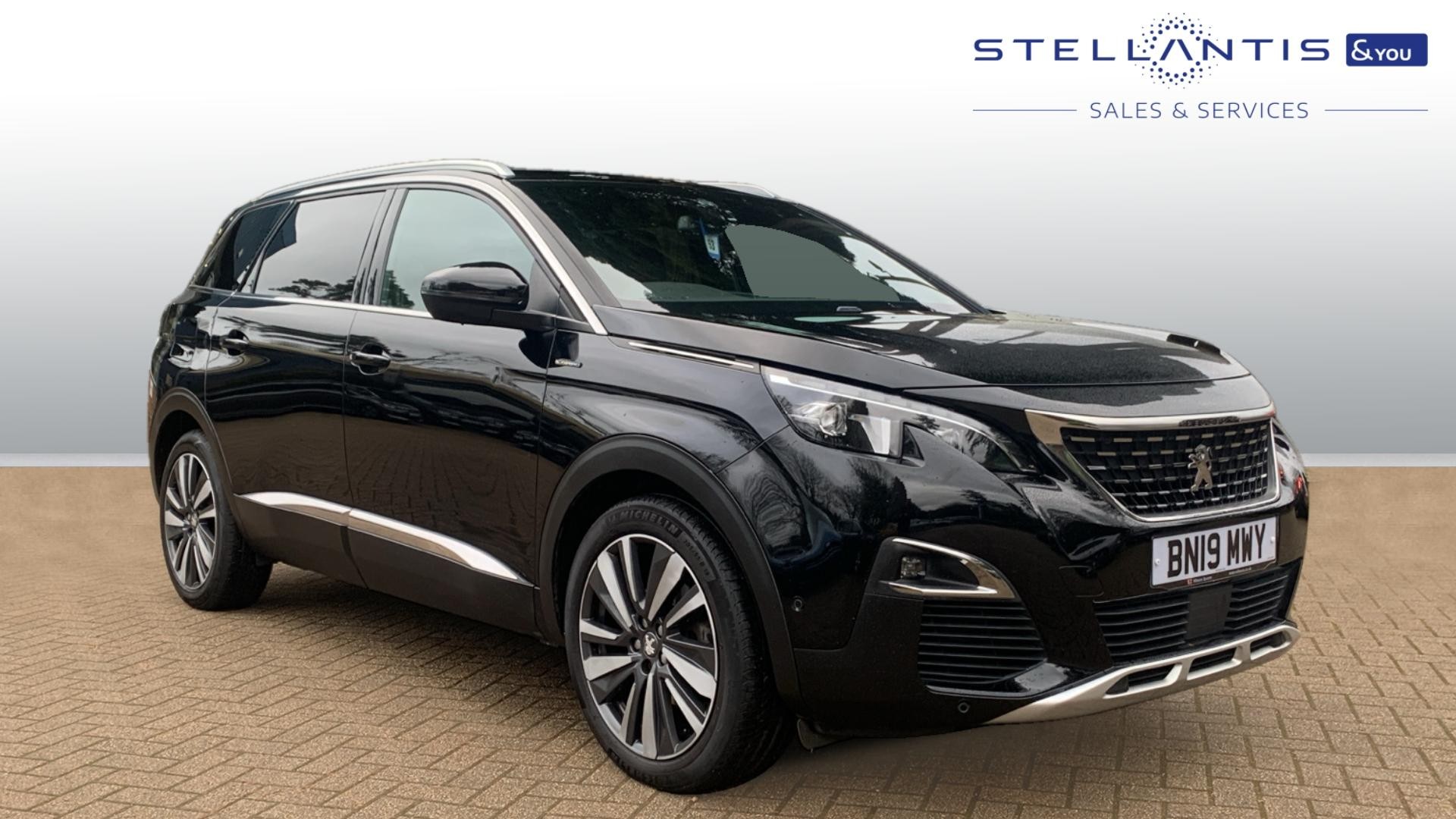 Main listing image - Peugeot 5008