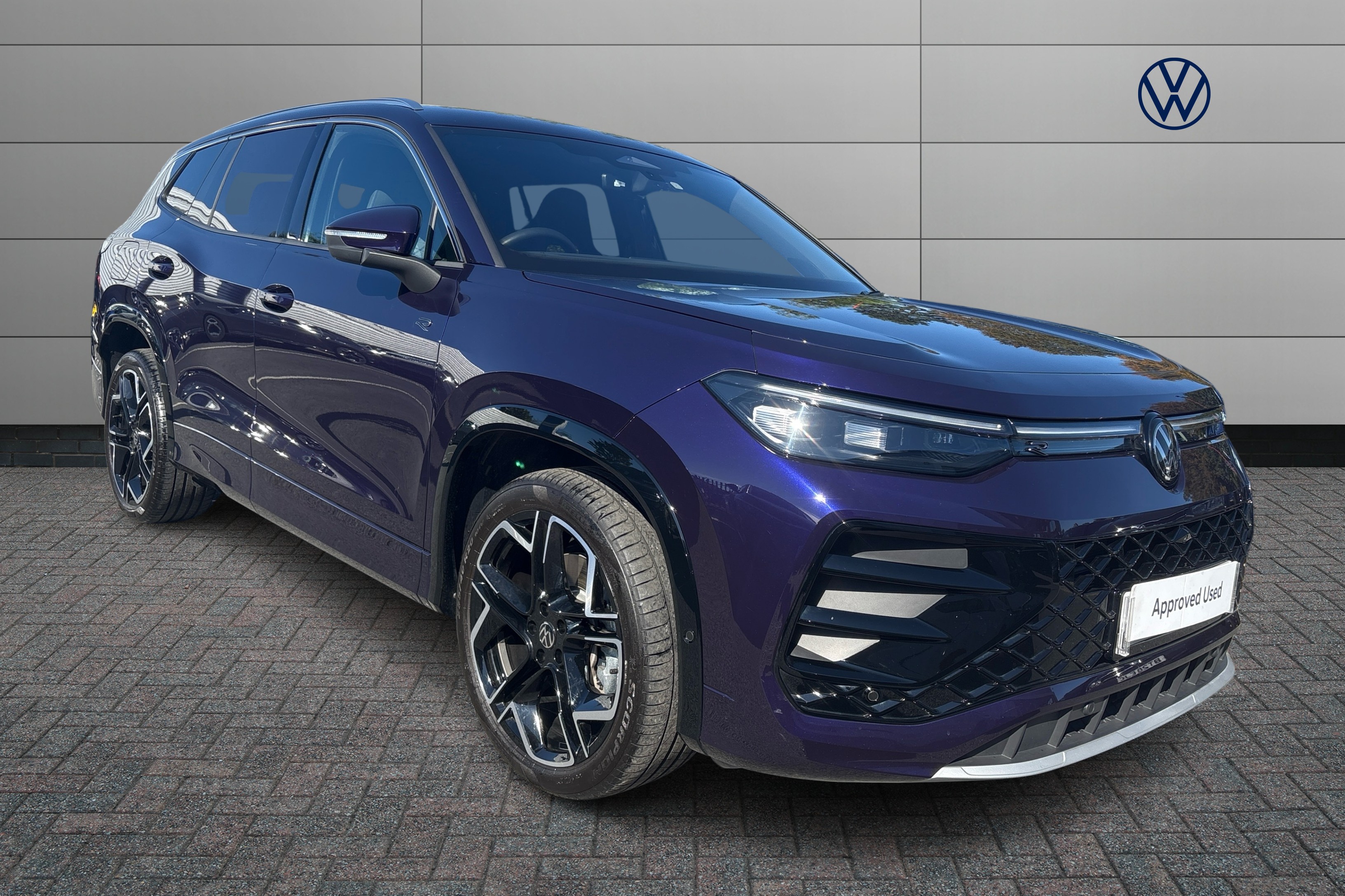 Main listing image - Volkswagen Tayron