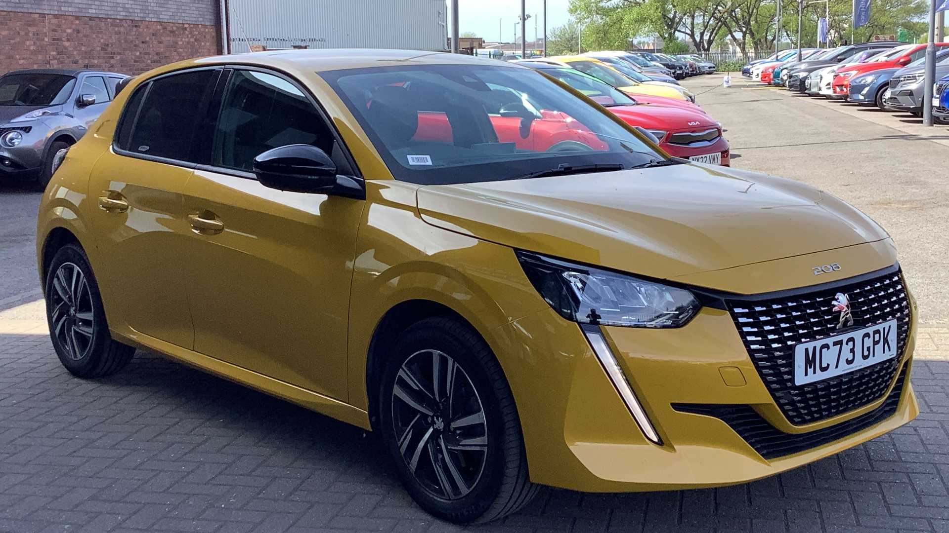 Main listing image - Peugeot 208