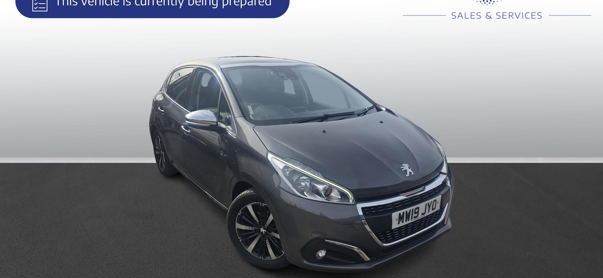 Main listing image - Peugeot 208