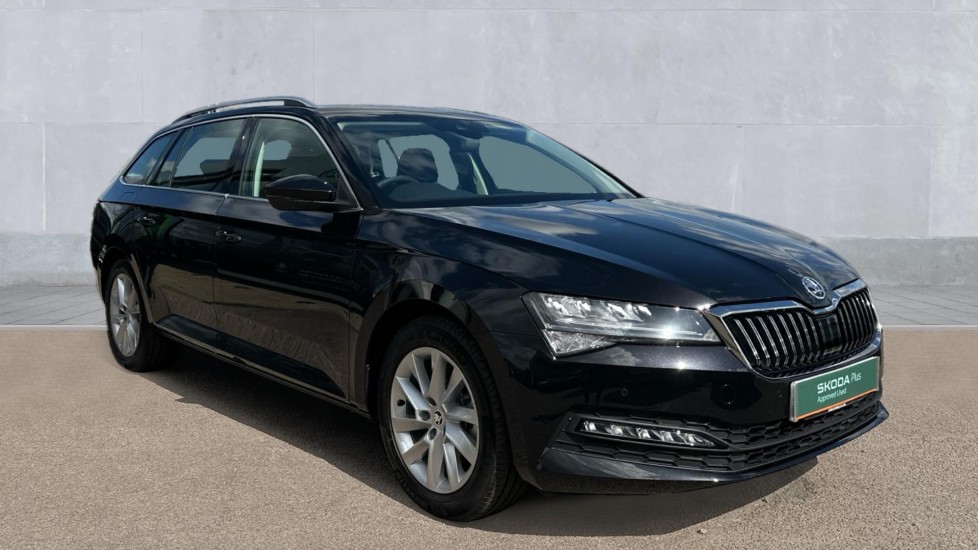 Main listing image - Skoda Superb Estate