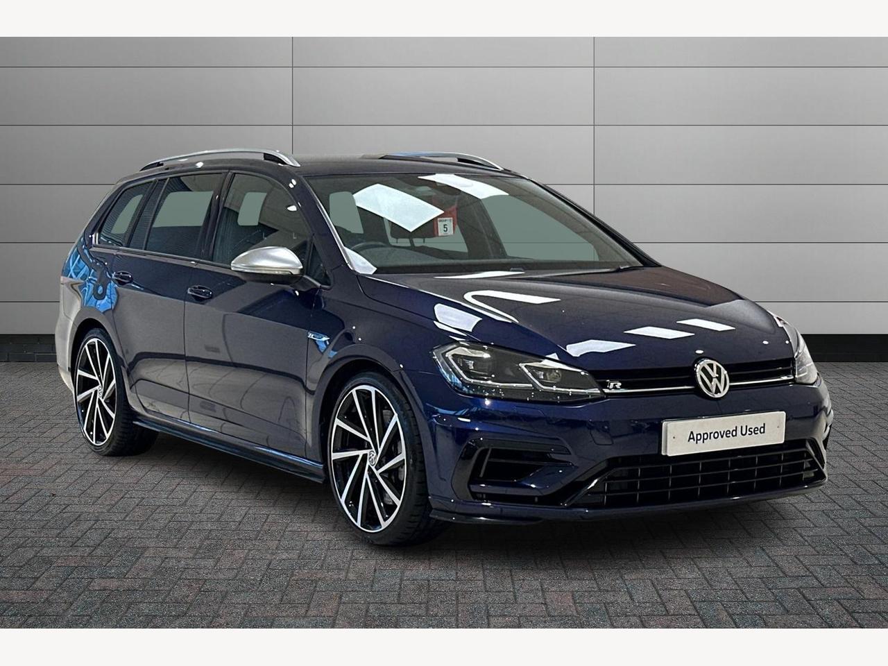 Main listing image - Volkswagen Golf Estate