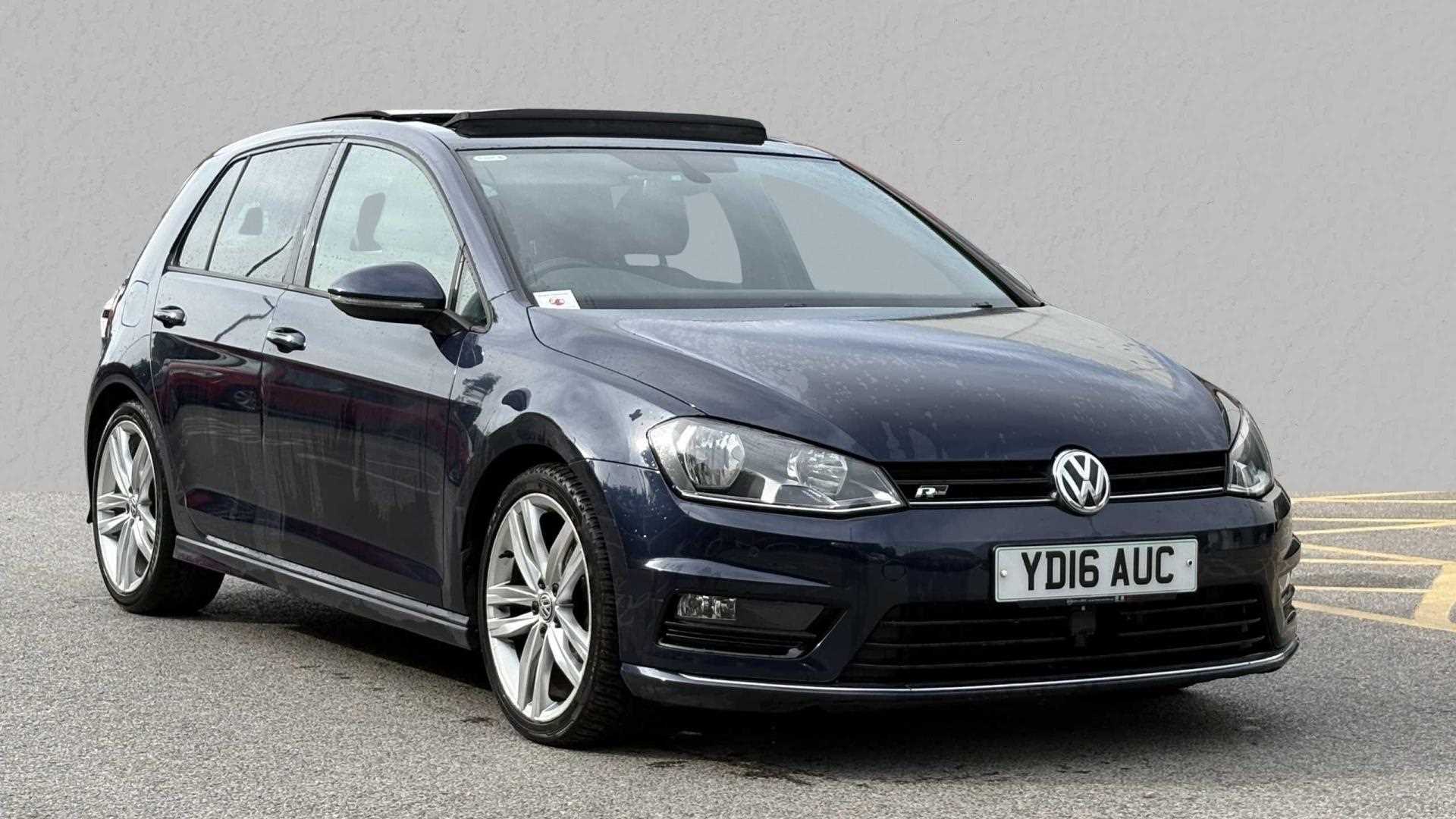 Main listing image - Volkswagen Golf
