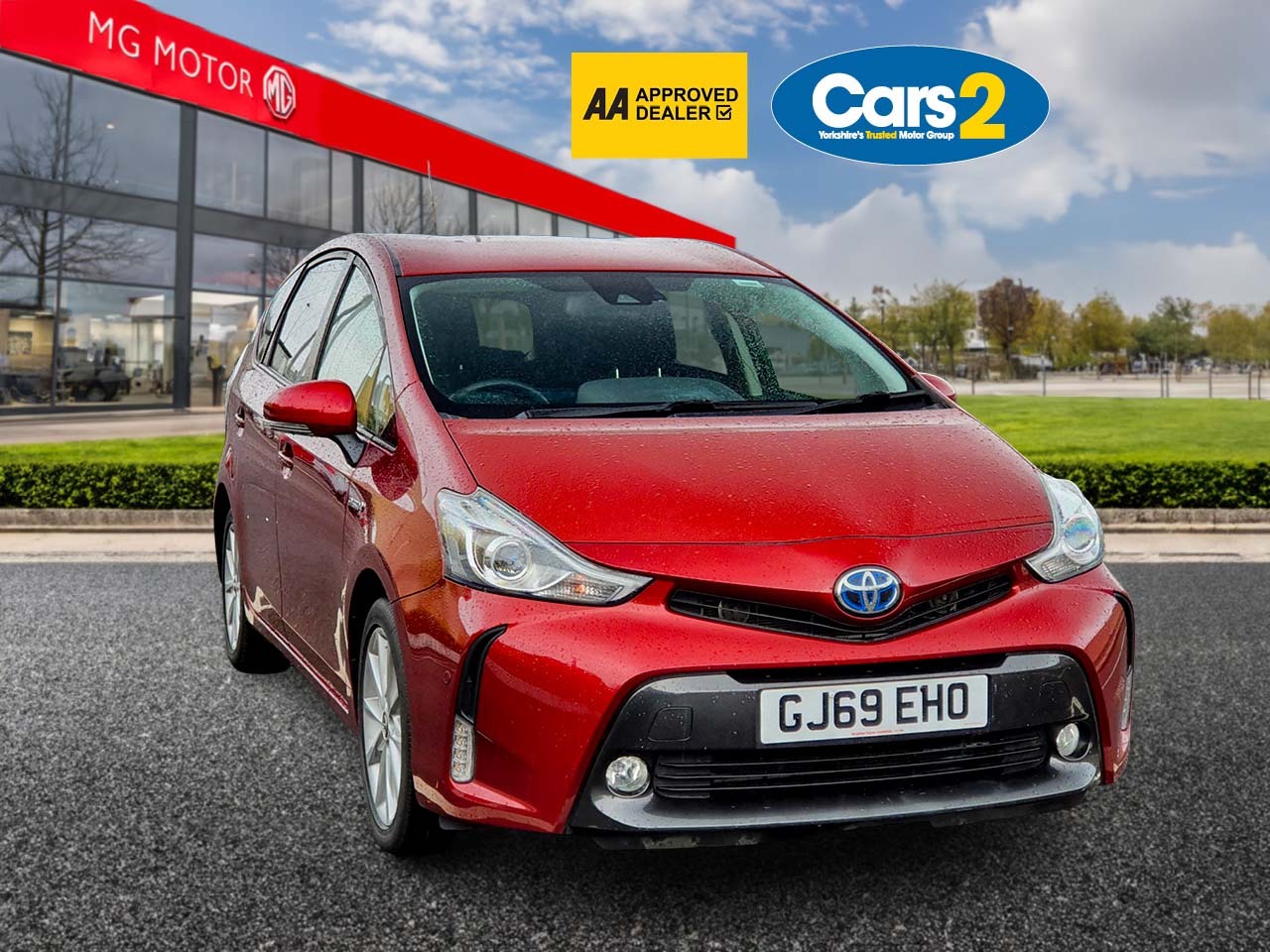 Main listing image - Toyota Prius+