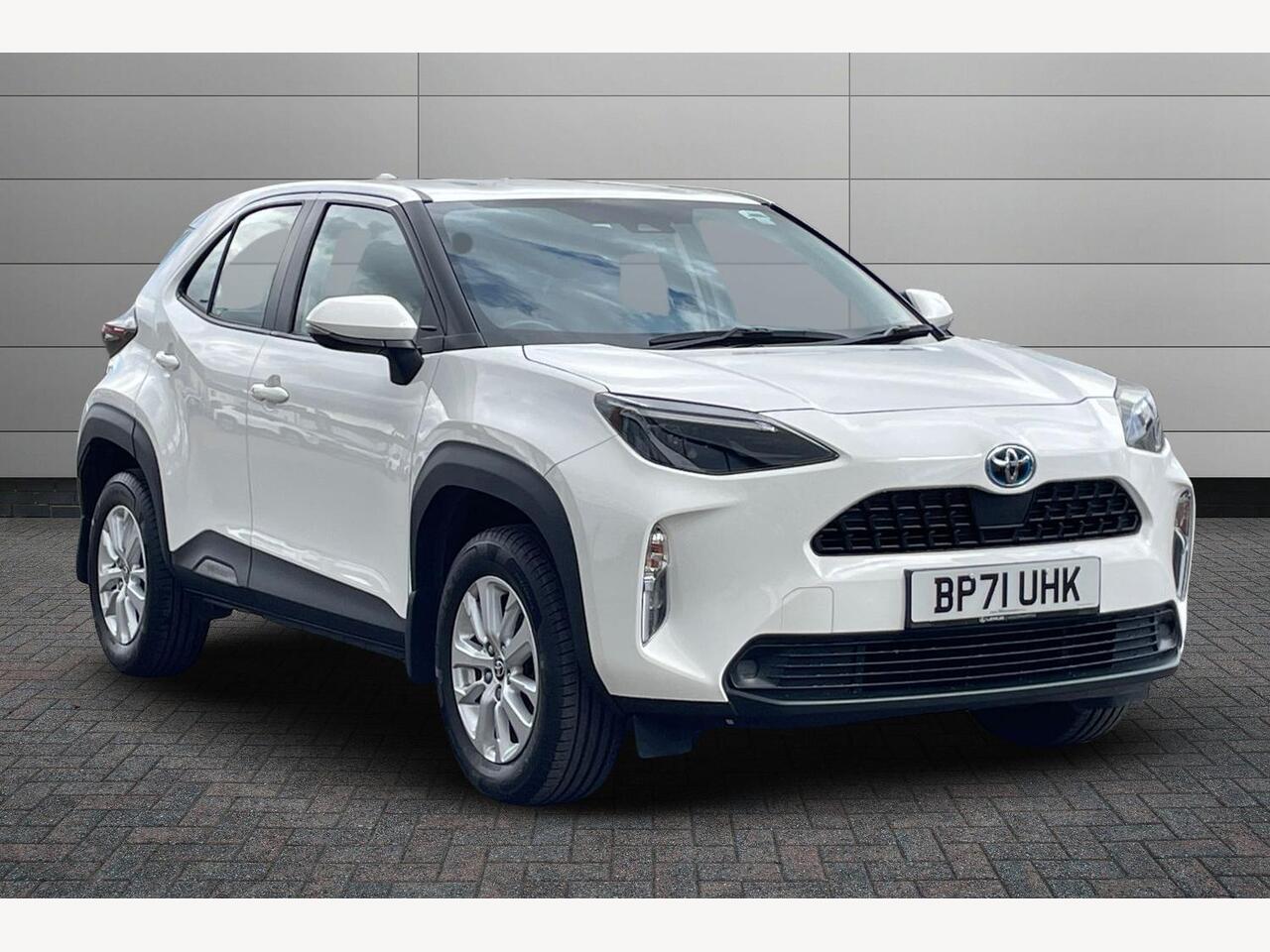 Main listing image - Toyota Yaris Cross