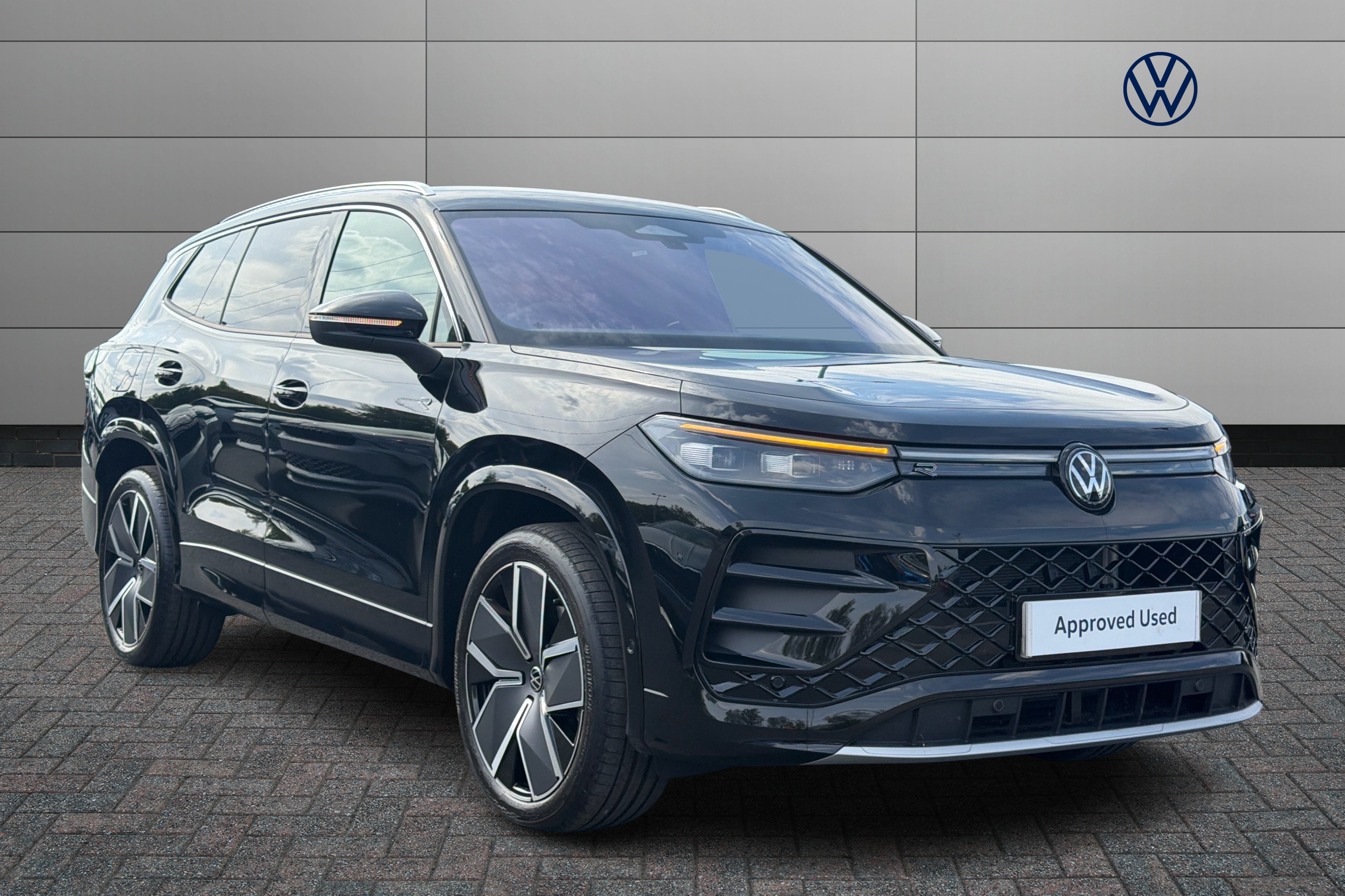 Main listing image - Volkswagen Tayron